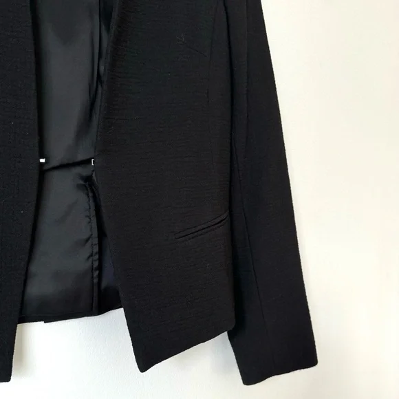 Max Mara black wool crepe jacket with removable collar - Picture 8 of 10